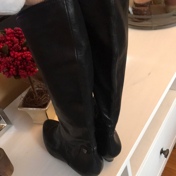 Black Calvin Klein Size 7 Leather in Black 🖤👢 - Picture 6 of 8